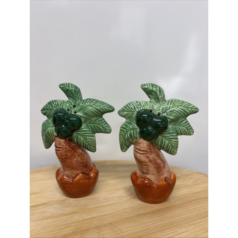 Vintage Palm Tree Salt & Pepper Shakers Ceramic Japan Rare Beach Nautical